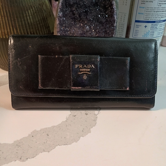 Prada Saffiano Bow Continental Wallet Black